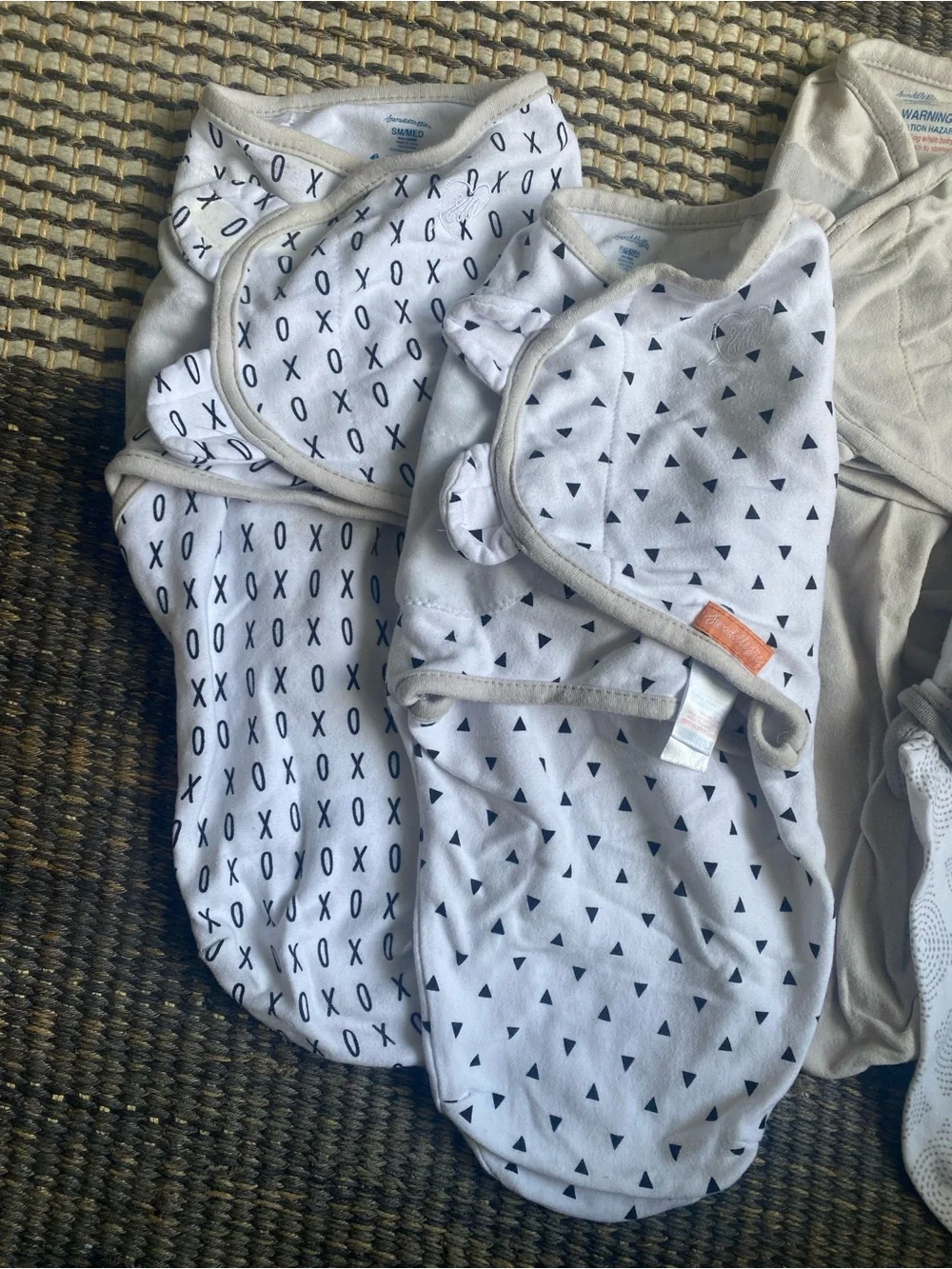 Swaddle Me Neutral Patterned Baby Swaddle Set - White & Gray, size S/M
